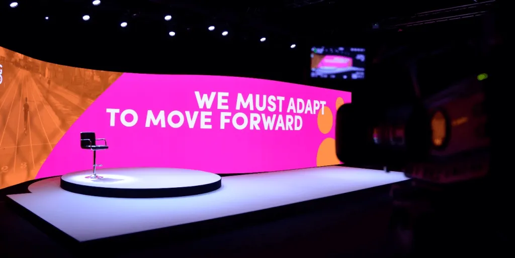 Curved LED stage display in a professional studio